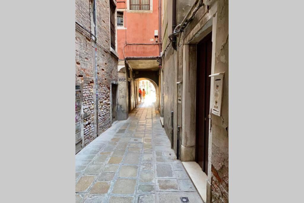 Ca' Silvestro Penthouse With Private Rooftop Apartamento